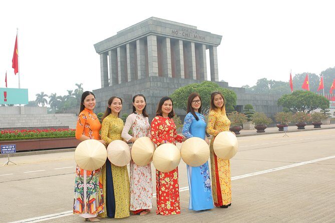 Hanoi: Tradditional Ao Dai & Non La Rental - Authenticity and Value
