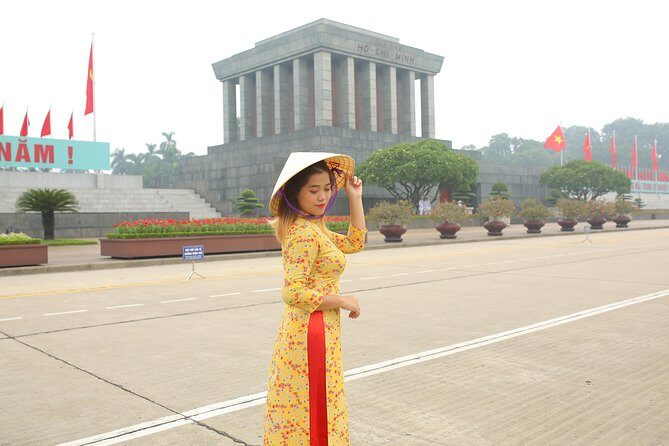 Hanoi: Tradditional Ao Dai & Non La Rental - The Sum Up
