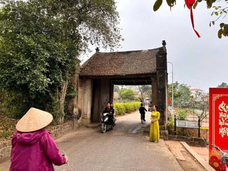 Hanoi: Viet Phu Thanh Chuong Guided Tour with Lunch & Pickup - Practical Tips for Visiting