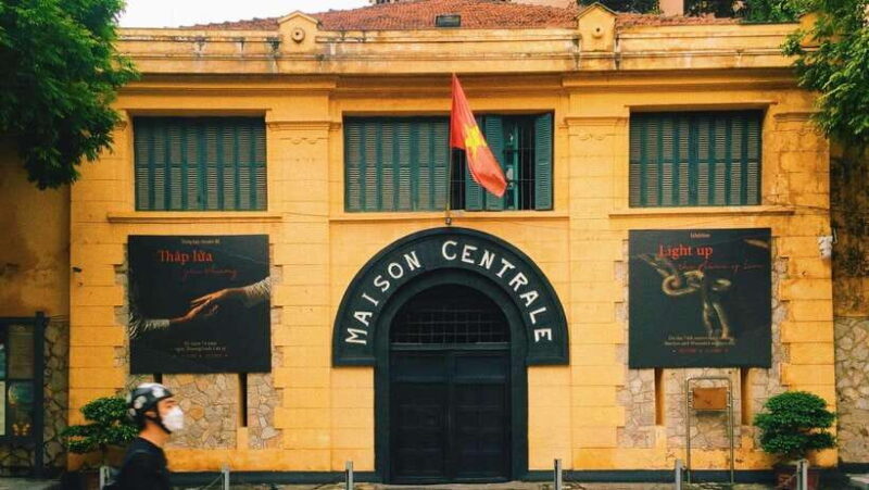 Hanoi War Remnants tour: Hilton Prison & Local Train Street - Key Points