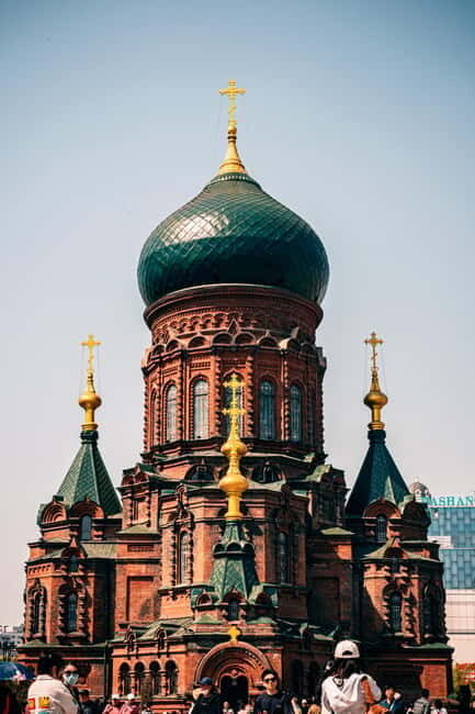 Harbin: Central Street, Baluoke Village, and Dinner Tour - Strolling Through Stalin Park and Baroque Street