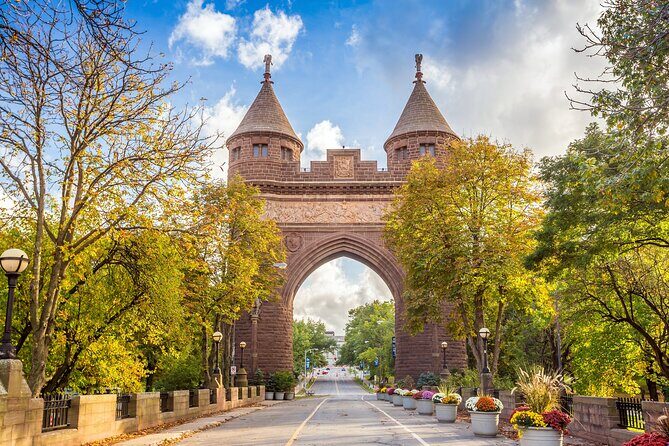 Hartford Historic Downtown GPS Self Guided Audio Walking Tour - Key Points