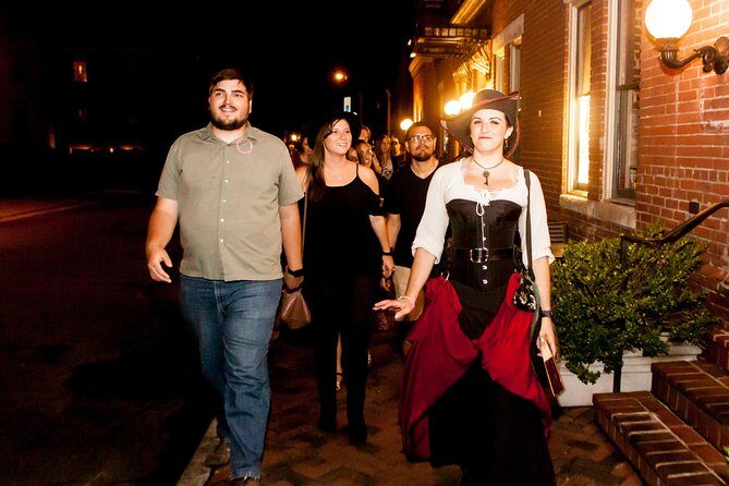 Haunted Chicago Booze and Boos Ghost Walking Tour - Who Will Love This Tour?
