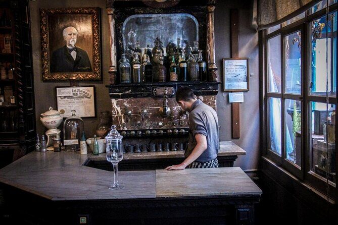 Haunted Ghost and Paranormal Tour in New Orleans - Key Points