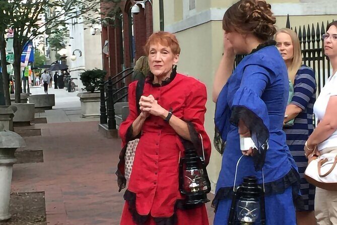Haunted Nashville Night-Time Walking Tour with Costumed Guide - What Makes This Tour Stand Out