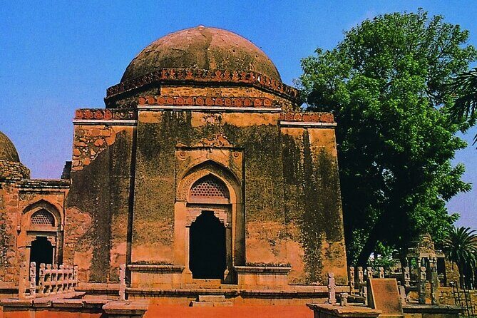 Hauz Khas Village - a Blend of Ancient and Modern Delhi - Exploring Hauz Khas Village: A Historic and Modern Oasis