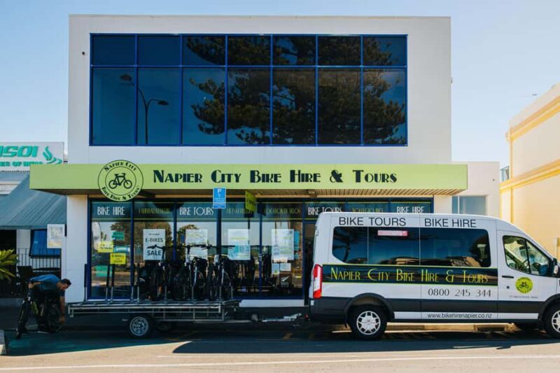 Hawke's Bay: Self Guided Coast to Vineyards Cycle Tour - Wine and Food: The Heart of the Tour