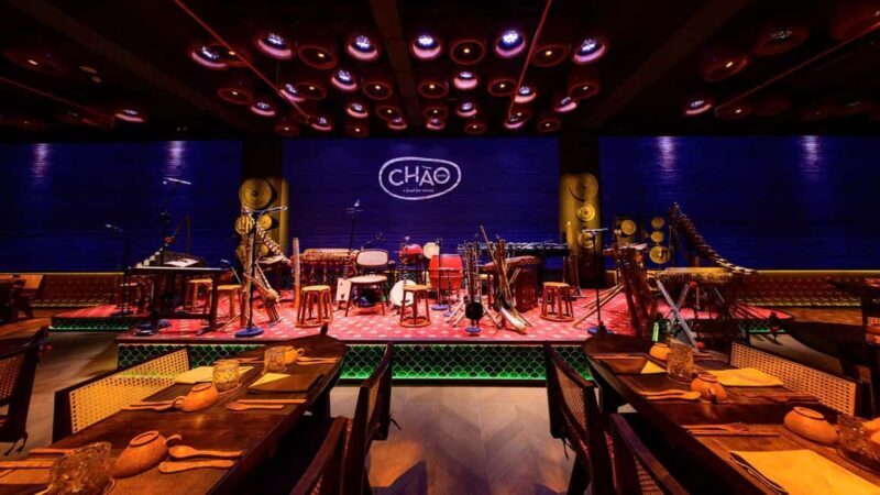 HCMC Evening: Chào Show with 3-Region Dinner and Transfers - Key Points
