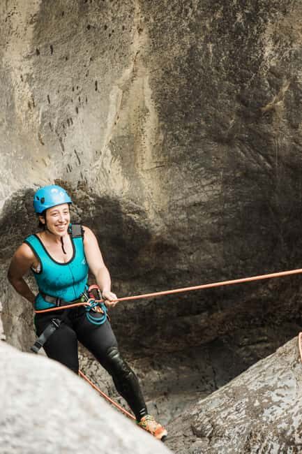 Heart Creek Canyoning tour - Beginner friendly - Near Banff - Gear, Inclusions, and What to Bring