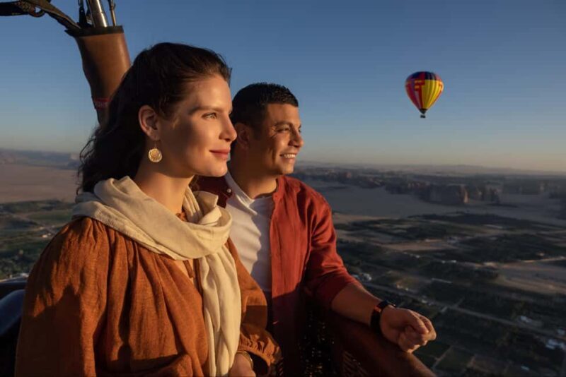 Hegra Al Ula: Sunrise Hot Air Balloon Flight - An In-Depth Look at the Hot Air Balloon Experience in AlUla