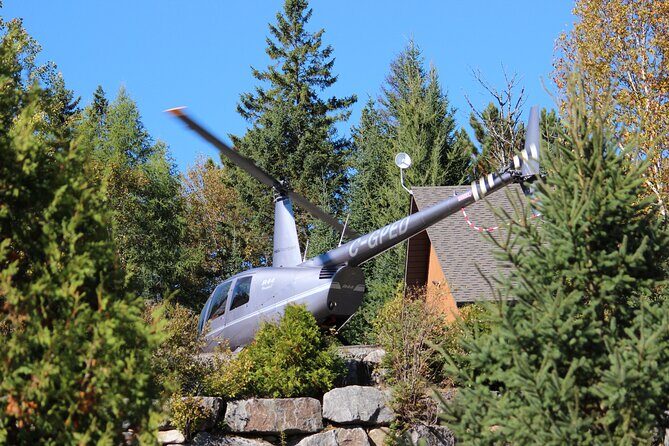 Helicopter Tour Over Mont-Tremblant 70KM ( 20 min ) - A Bird’s-Eye View of Mont-Tremblant