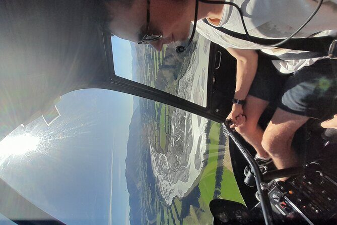 Helicopter trial Flight. Have a go at being the pilot - Who Should Consider This Experience