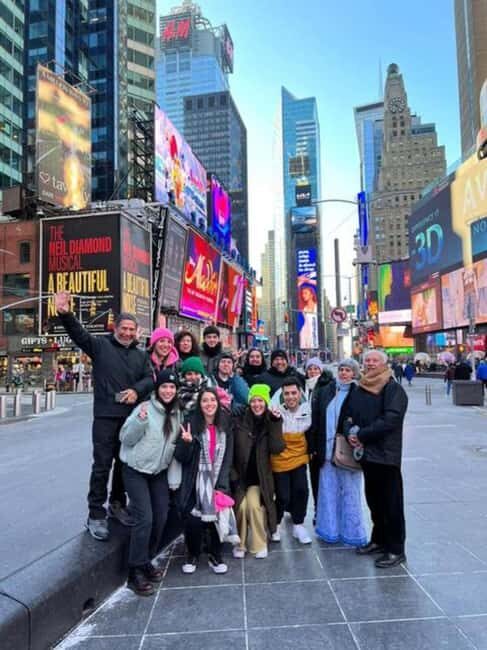 Hello New York: Your First Adventure in the Big Apple - An Honest Look at the Tour Experience