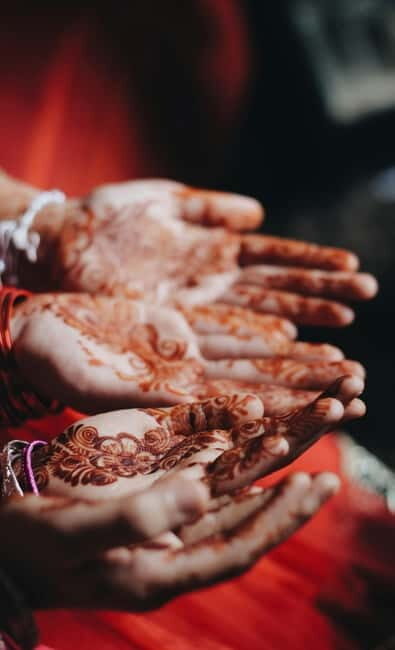 Henna on hands in Jaipur - Authenticity and Cultural Value