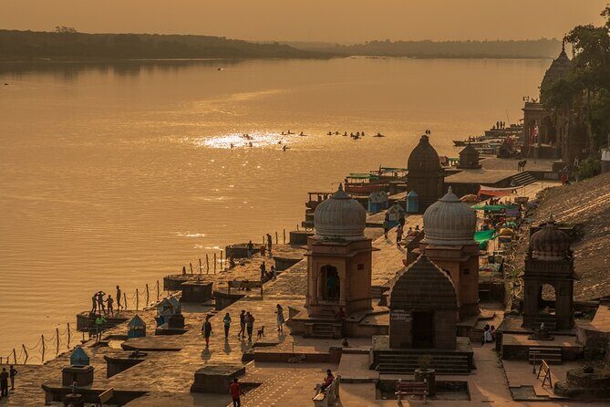 Heritage and History: Maheshwar Day Tour from Indore - Key Points