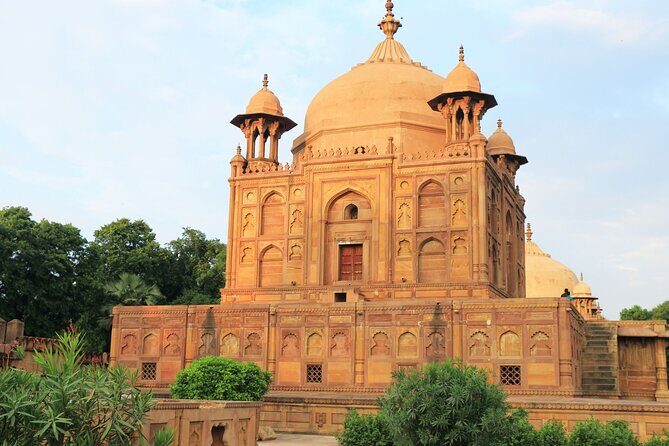Heritage & Cultural Walk of Lucknow (2 Hours Guided Walking Tour) - A Closer Look at the Itinerary