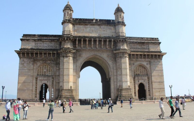 Heritage Mumbai Colaba Area Walking Tour with Coffee Stop - What Makes This Tour Stand Out?