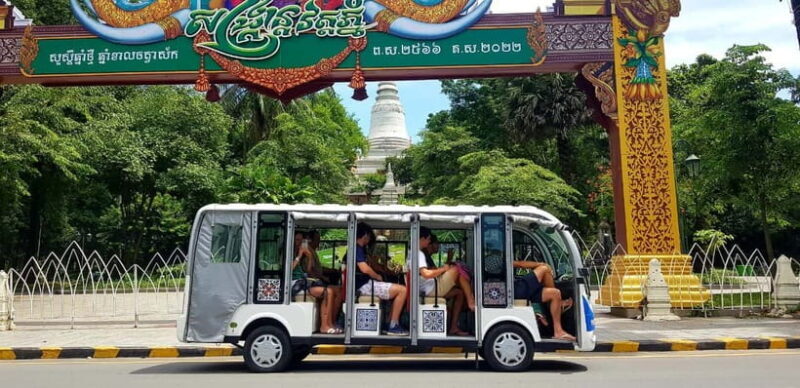 Heritage tour of Phnom Penh in electric bus - Real Experiences from Travelers
