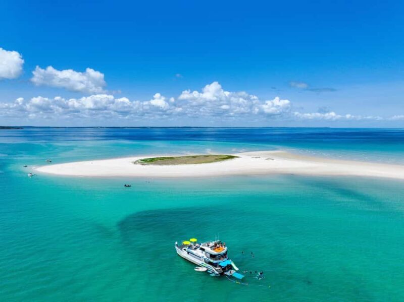 Hervey Bay: Aqua Oasis Cruise - The Fraser Island Option: Upgrade for More