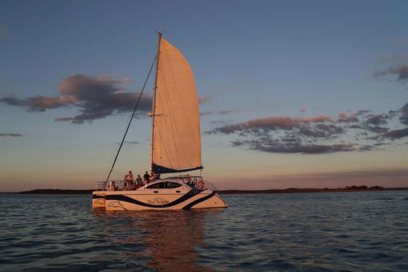 Hervey Bay Champagne Sunset Sail - The Crew and Service