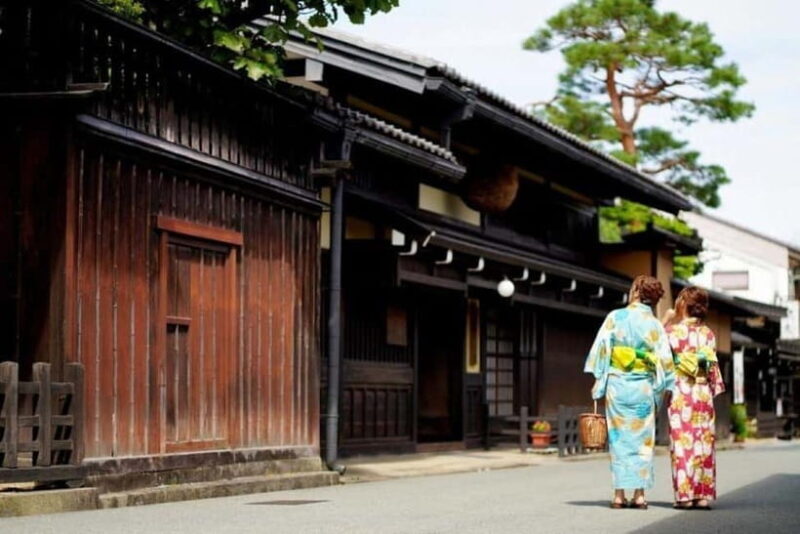 Hida Takayama, Shirakawa-go+Observatory|Day Trip from Nagoya - Exploring Takayama’s Old Townscape