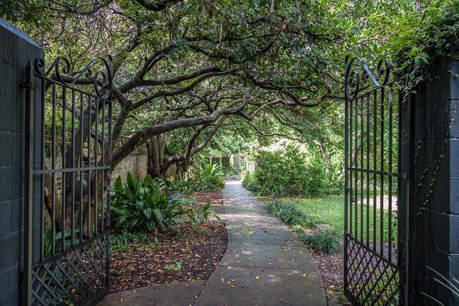 Hidden Alleyways and Historic Sites Small-Group Walking Tour - Is This Tour Right for You?