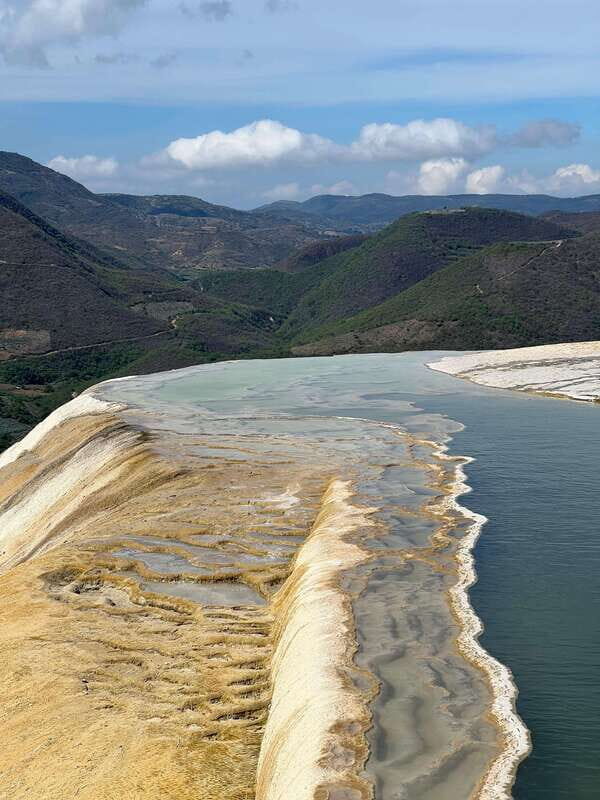 Hierve el Agua: half day - The Experience of the Guides