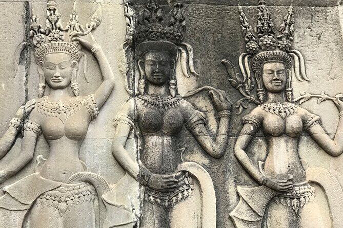 Highlights of Angkor Wat, Ta Prohm & Angkor Thom - Peaceful Moments at Takeo and Ta Keo