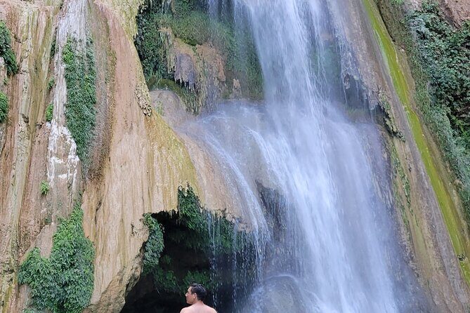 Hike in Apoala and Discover its Impressive Waterfalls - Key Points