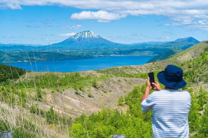 Hike Mt. Usu and visit Lake Toya Day Tour - Key Points