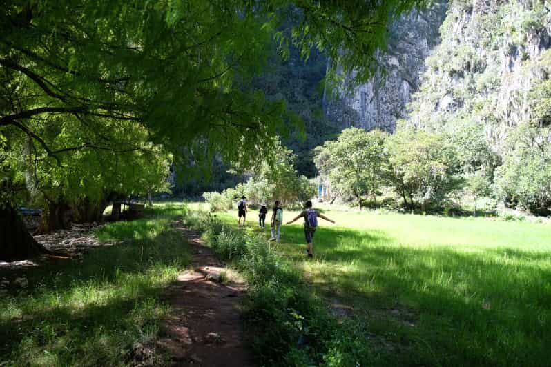 Hike + Swim at Apoala Waterfalls - Key Points