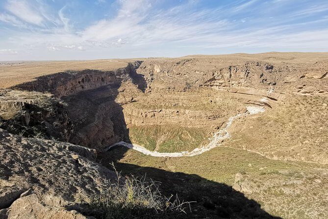 Hike to Taiq Cave - Sinkhole and Baobab forest - Who Should Sign Up?