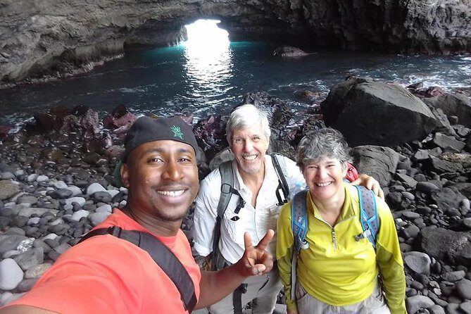 Hiking Águas Belas Cave - Hiking Águas Belas Cave: An Authentic Cape Verde Adventure