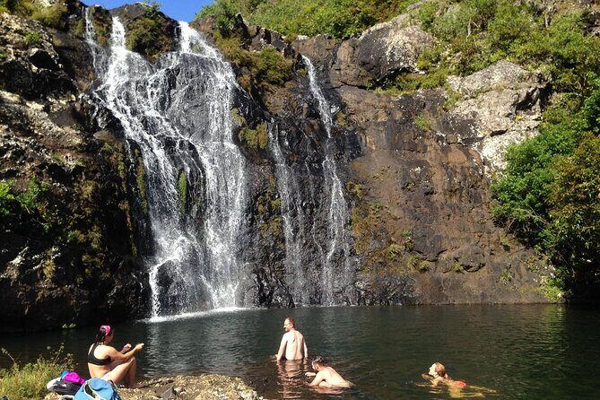 Hiking Trip Full-Day: The Magnificent 7 Waterfalls Sept Cascades including Lunch - Who Should Consider This Tour?