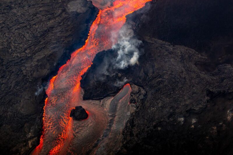 Hilo: Hawaii Volcanoes National Park Flight - An In-Depth Look at the Tour