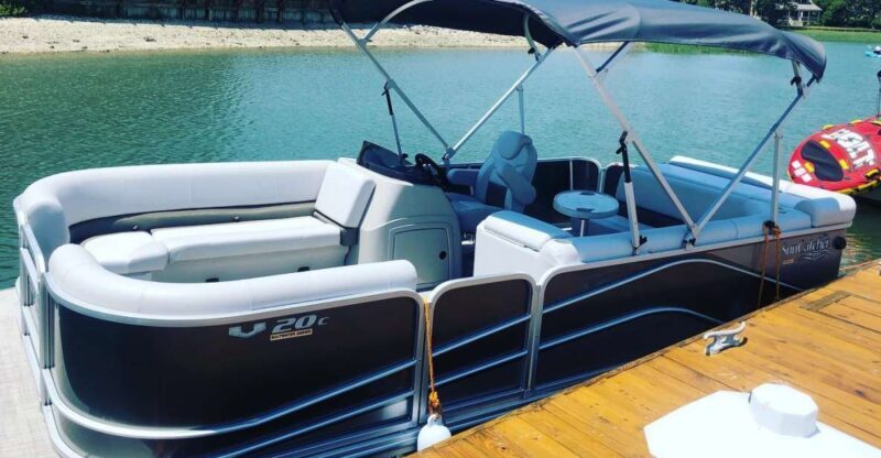 Hilton Head Island: Pontoon Boat Rental - An In-Depth Look at the Hilton Head Island Pontoon Boat Rental