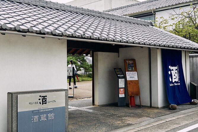 Himeji Castle and Sake Brewery Tour Private Day Trip - Exploring the Itinerary in Detail