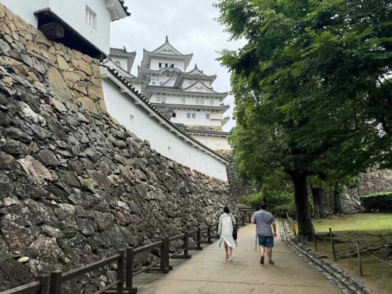 Himeji: Himeji Castle & Kokoen Garden 3.5-Hour Guided Tour - Who Should Consider This Tour?