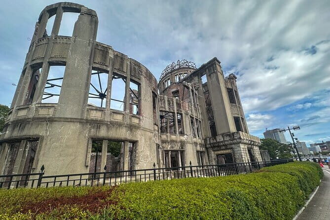 Hiroshima and Miyajima Day Trip with Itsukushima Shrine & Ferry - The Value of This Tour