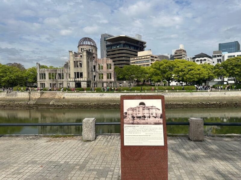 Hiroshima; Hiroshima Peace Memorial Museum and Castle Tour - An Introduction to Hiroshimas Heart and History