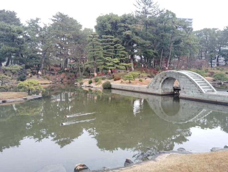 Hiroshima: Shukkei-en Garden with local guide 90min - What Makes Shukkei-en Unique?