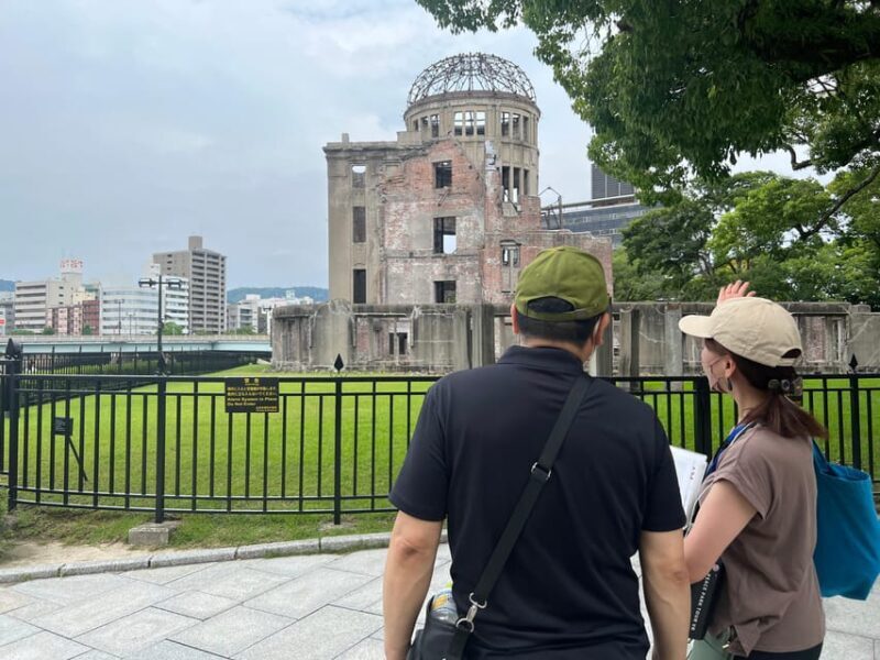 HiroshimaGuided Virtual Tour/PEACE PARK TOUR VR - Analyzing the Experience