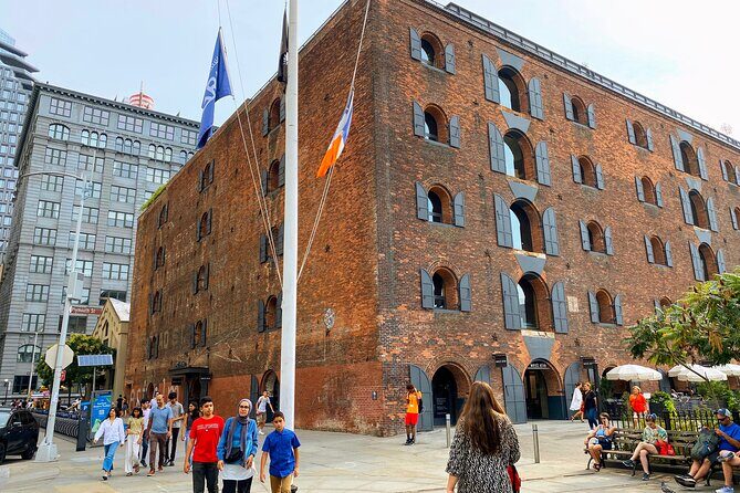 Historic Brooklyn Heights and Trendy Dumbo - The Sum Up