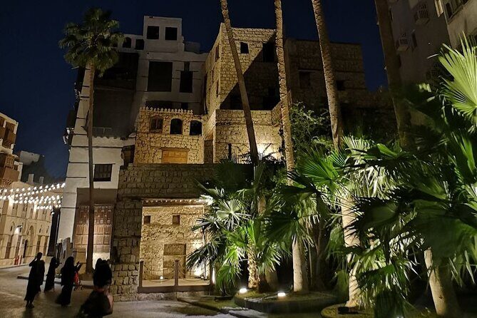 Historic District Tour in Jeddah by a Local Guide - Key Points