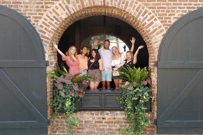 Historic Pubs, Taverns, and Taprooms Tour - Key Points