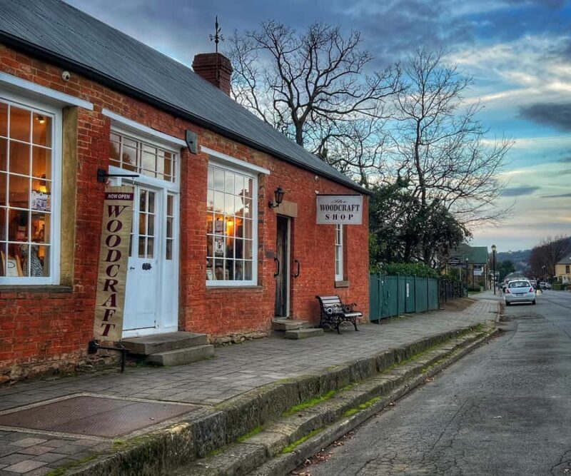 Historic Richmond Village Half-Day Coach Tour - FAQ
