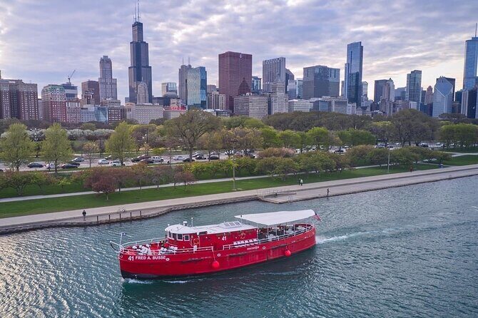 Historical and Architectural Chicago Fireboat River/Lake Cruise - The Value of this Experience