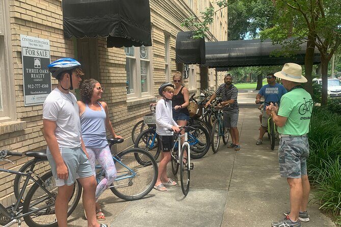 Historical Electric Bike Tour and Keep - The Most Famous Squares