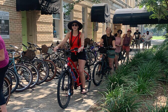 Historical Electric Bike Tour and Keep - The Scenic Drive Through Savannah’s Most Beautiful Streets