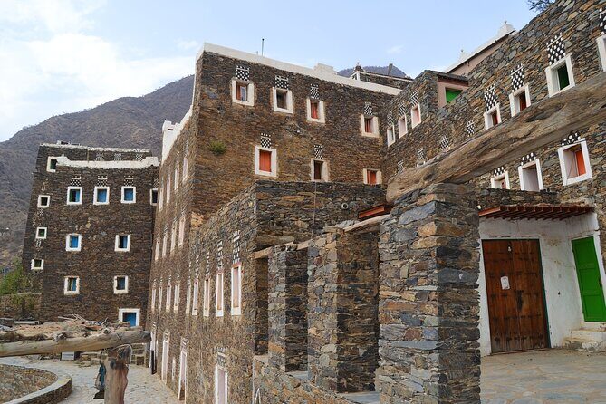 Historical & Heritage Tour in Abha- Rijal Almaa Village - An In-Depth Look at the Experience